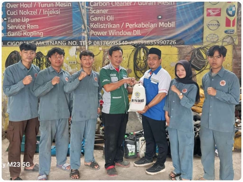 kunjungan industri bengkel Malika Jaya Majenang